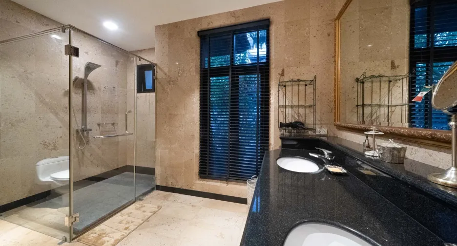 For sale 4 bedrooms villa in Sattahip, Chonburi
