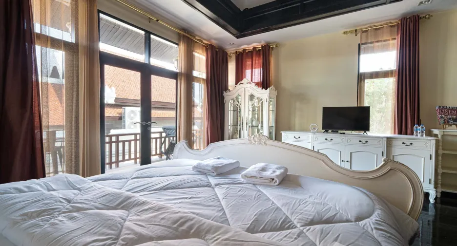 For sale 4 bedrooms villa in Sattahip, Chonburi