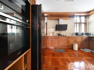 À vendre 4 chambres villa à Na Jomtien, Pattaya
