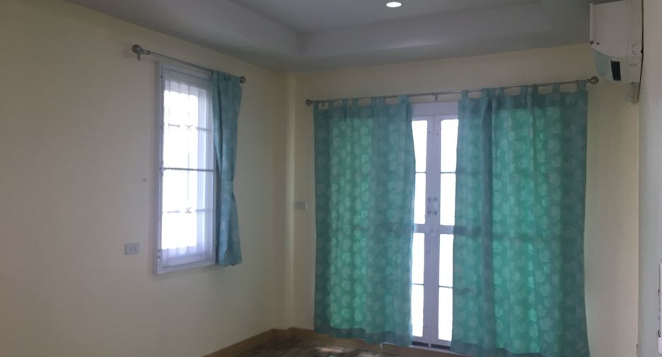 For sale 4 bedrooms house in Don Mueang, Bangkok