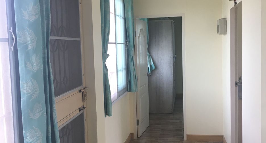 For sale 4 bedrooms house in Don Mueang, Bangkok