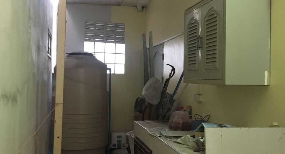 For sale 4 bedrooms house in Don Mueang, Bangkok