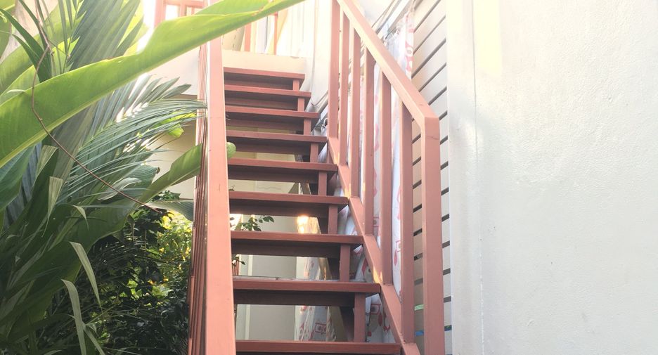 For sale 4 bedrooms house in Don Mueang, Bangkok
