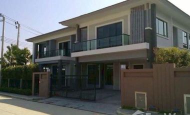 For sale 6 bedrooms house in Suan Luang, Bangkok