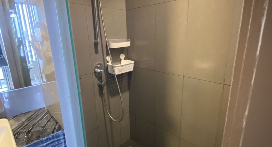 À vendre studio condo à Bang Rak, Bangkok