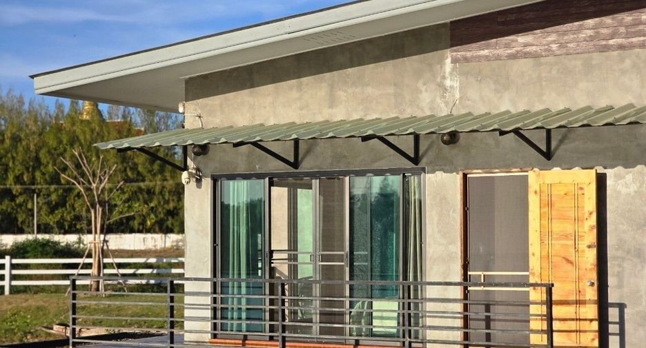 For rent 4 bedrooms house in Pran Buri, Prachuap Khiri Khan