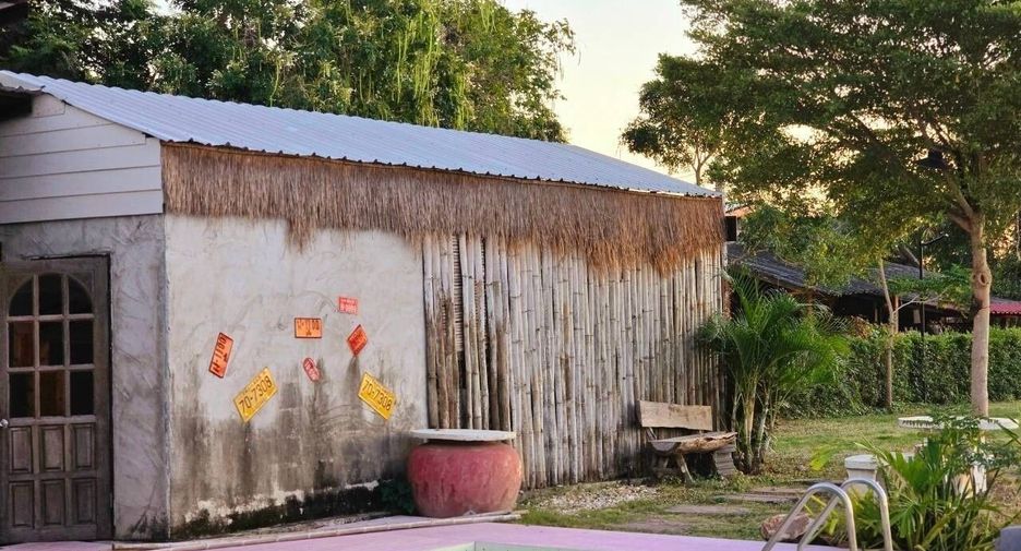 For rent 4 bedrooms house in Pran Buri, Prachuap Khiri Khan