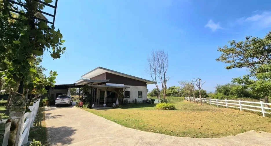 For rent 4 bedrooms house in Pran Buri, Prachuap Khiri Khan
