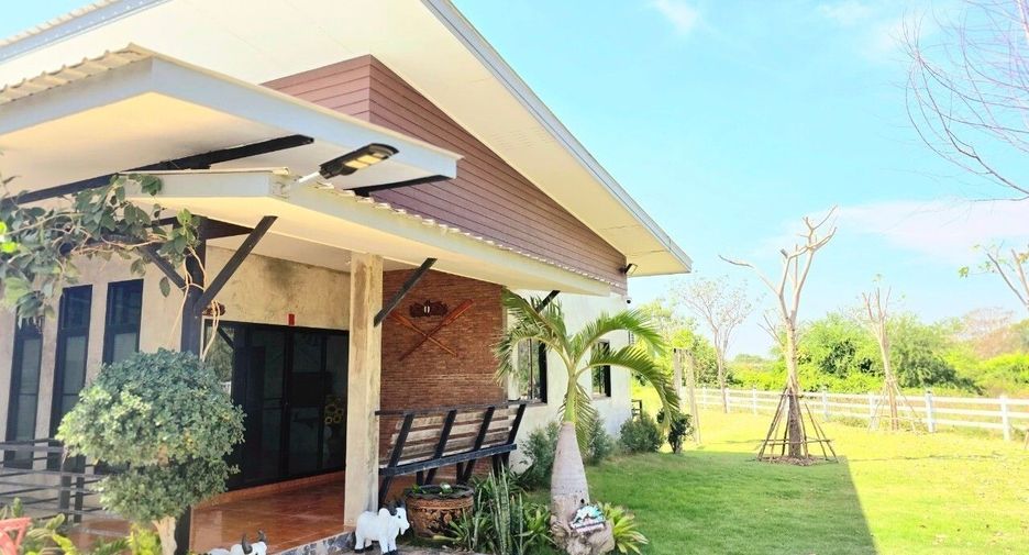 For rent 4 bedrooms house in Pran Buri, Prachuap Khiri Khan