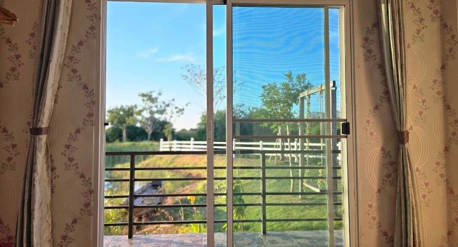 For rent 4 bedrooms house in Pran Buri, Prachuap Khiri Khan