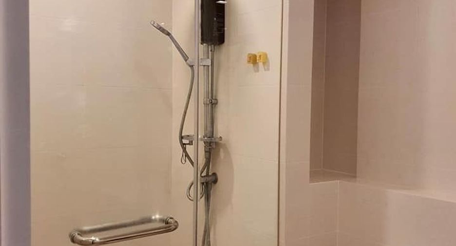 Продажа 1 кровать кондо в Хуаи Кхщанг, Бангкок