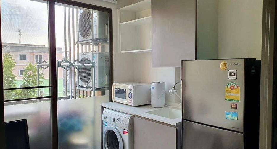 Продажа 1 кровать кондо в Хуаи Кхщанг, Бангкок