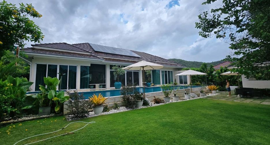 For sale 3 bedrooms villa in Hua Hin, Prachuap Khiri Khan