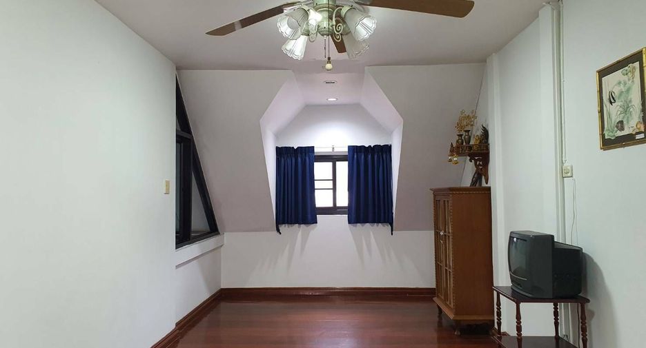 For sale 3 bedrooms townhouse in Hua Hin, Prachuap Khiri Khan
