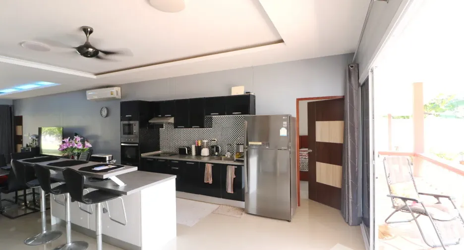 For sale 4 bedrooms house in Mueang Udon Thani, Udon Thani