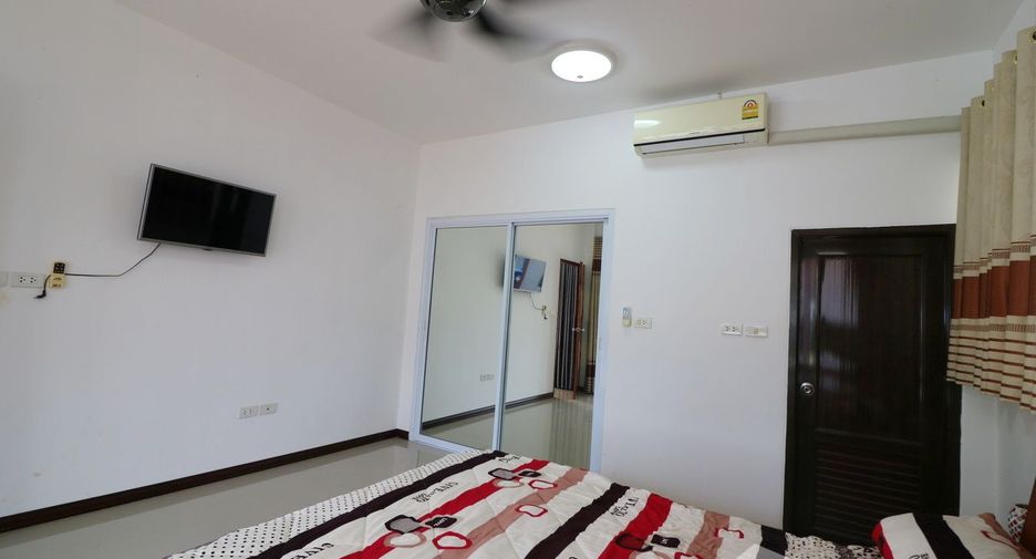 For sale 4 bedrooms house in Mueang Udon Thani, Udon Thani