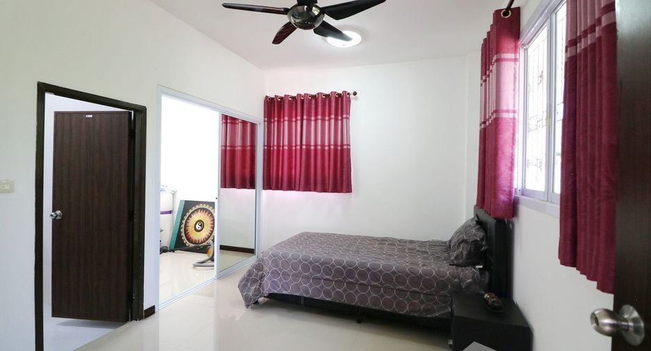 For sale 4 bedrooms house in Mueang Udon Thani, Udon Thani