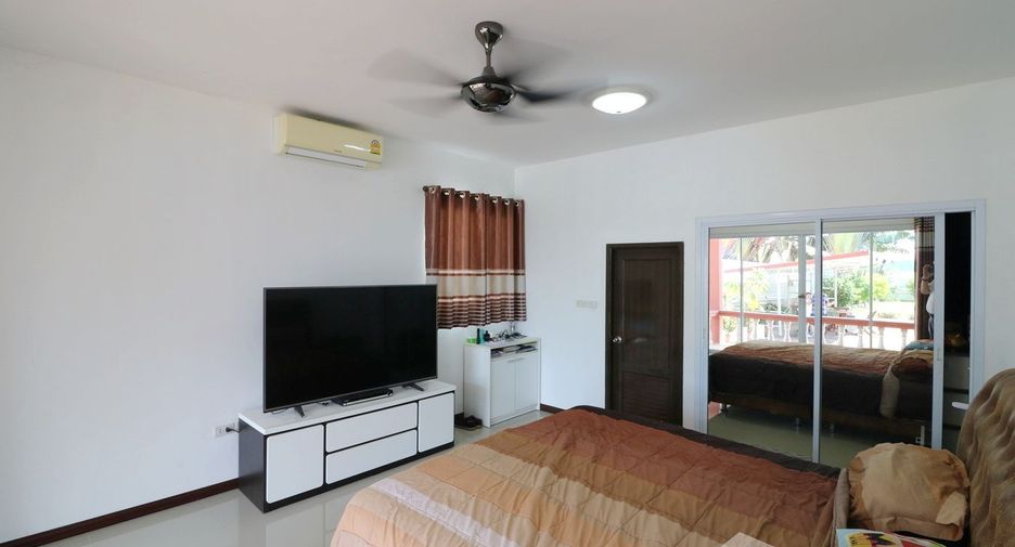 For sale 4 bedrooms house in Mueang Udon Thani, Udon Thani