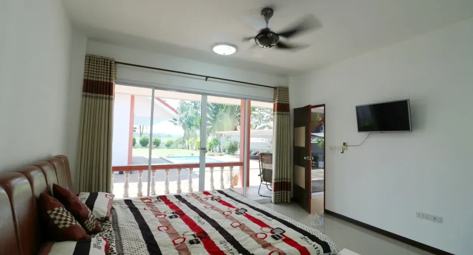 For sale 4 bedrooms house in Mueang Udon Thani, Udon Thani