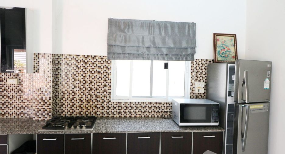 For sale 4 bedrooms house in Mueang Udon Thani, Udon Thani