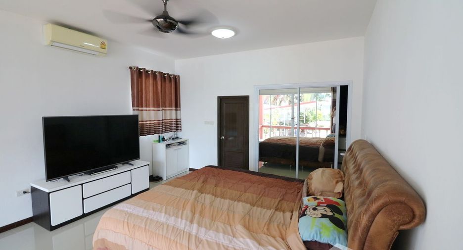 For sale 4 bedrooms house in Mueang Udon Thani, Udon Thani