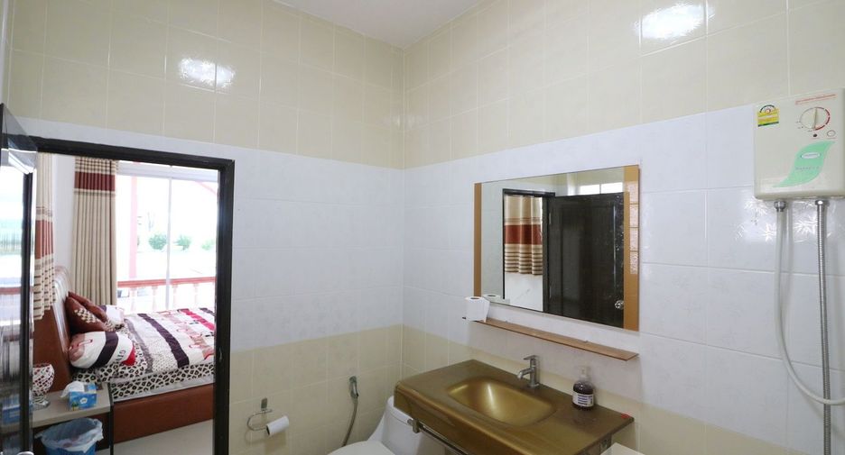 For sale 4 bedrooms house in Mueang Udon Thani, Udon Thani
