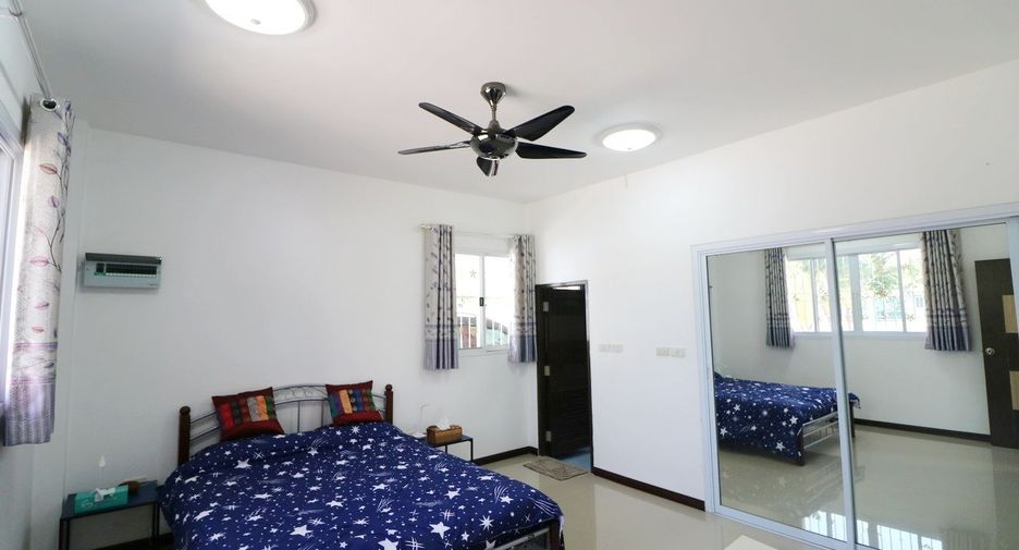 For sale 4 bedrooms house in Mueang Udon Thani, Udon Thani