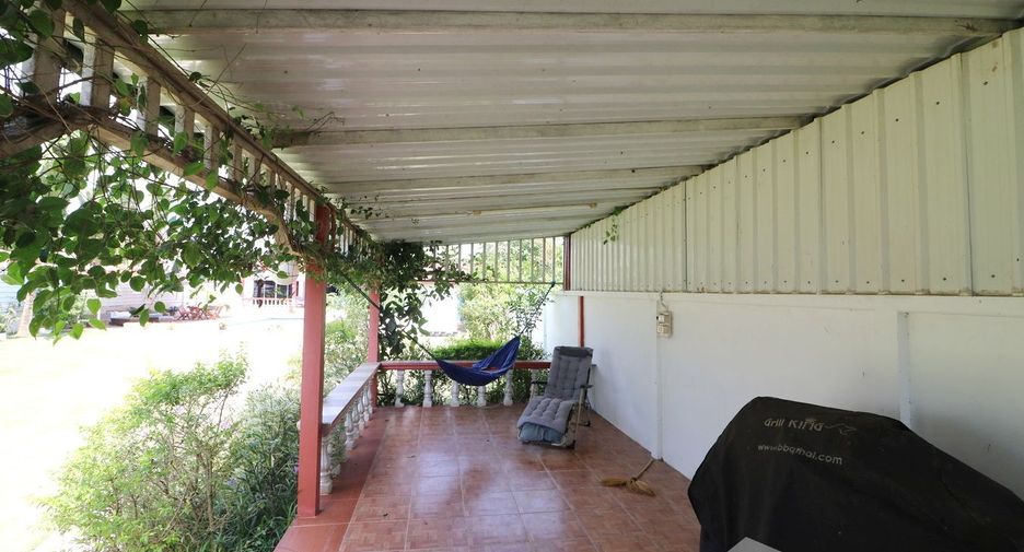 For sale 4 bedrooms house in Mueang Udon Thani, Udon Thani