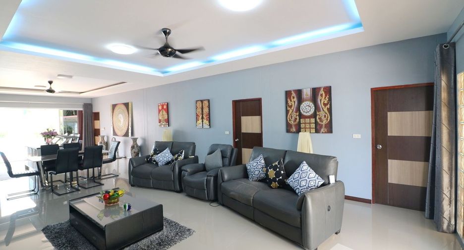For sale 4 bedrooms house in Mueang Udon Thani, Udon Thani