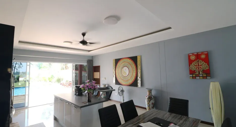 For sale 4 bedrooms house in Mueang Udon Thani, Udon Thani