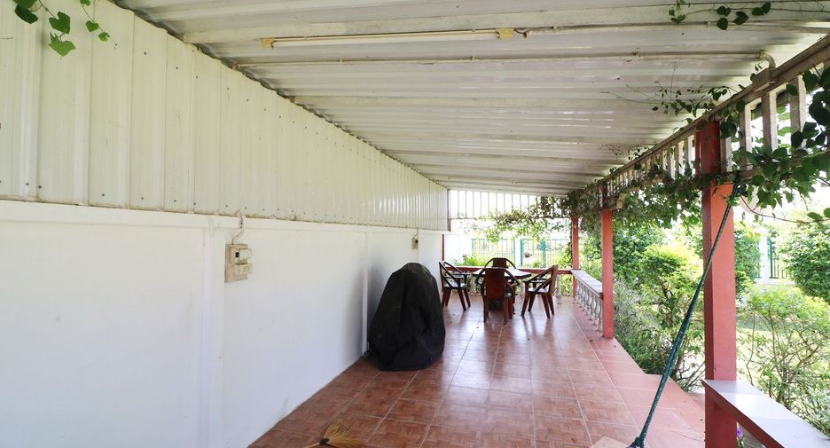 For sale 4 bedrooms house in Mueang Udon Thani, Udon Thani