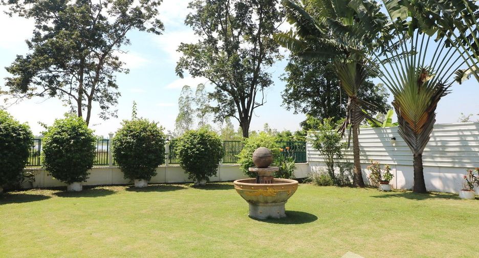 For sale 4 bedrooms house in Mueang Udon Thani, Udon Thani