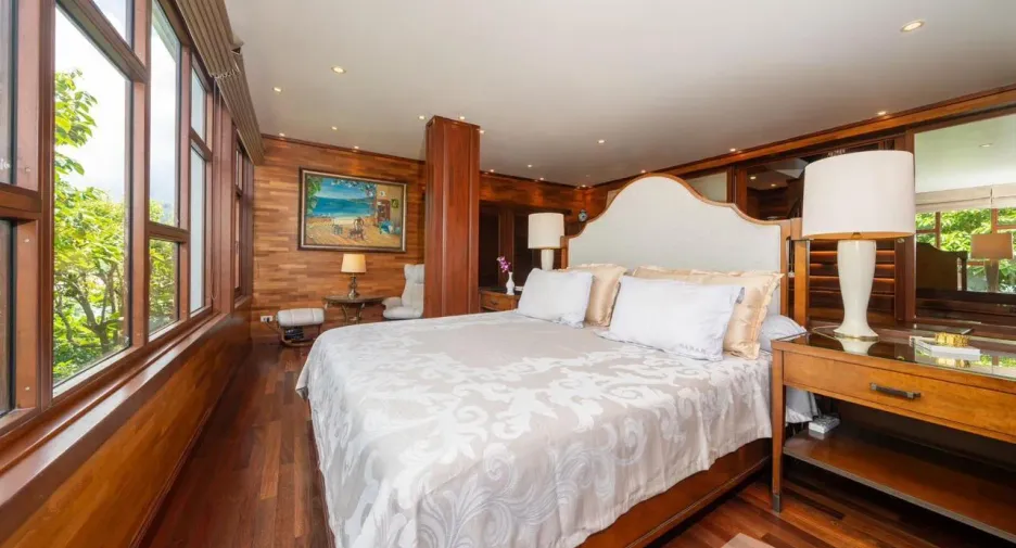 Villa en alquiler de 4 habitaciones en Kathu, Phuket