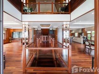 Villa en alquiler de 4 habitaciones en Kathu, Phuket