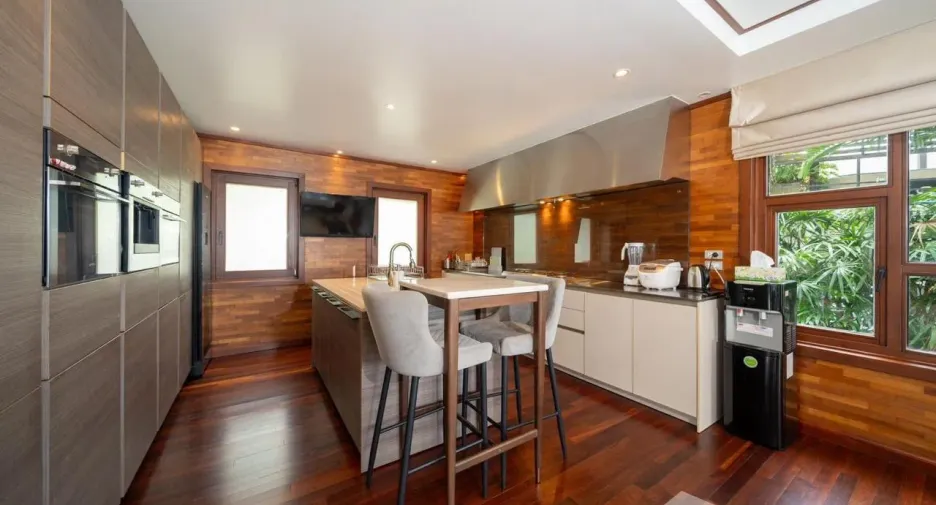 Villa en alquiler de 4 habitaciones en Kathu, Phuket