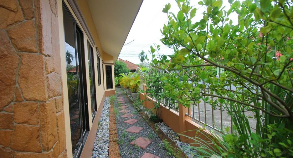 For rent 2 bedrooms house in Bang Lamung, Chonburi