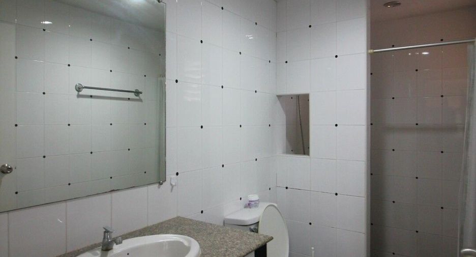 For rent 2 bedrooms house in Bang Lamung, Chonburi