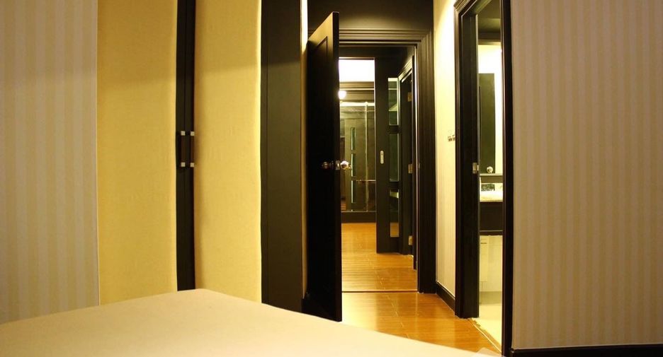 For sale 2 bedrooms condo in Sathon, Bangkok