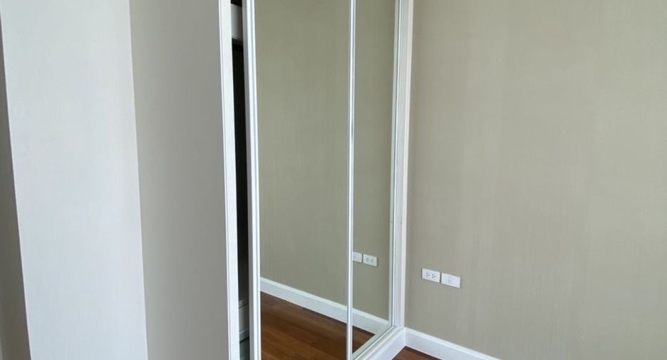 For sale and for rent 3 bedrooms condo in Pathum Wan, Bangkok