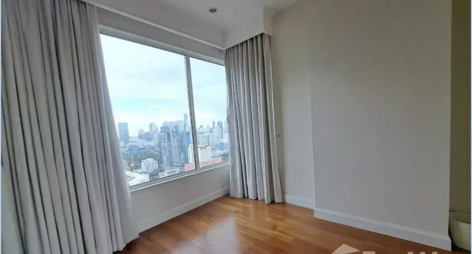 For sale and for rent 3 bedrooms condo in Pathum Wan, Bangkok