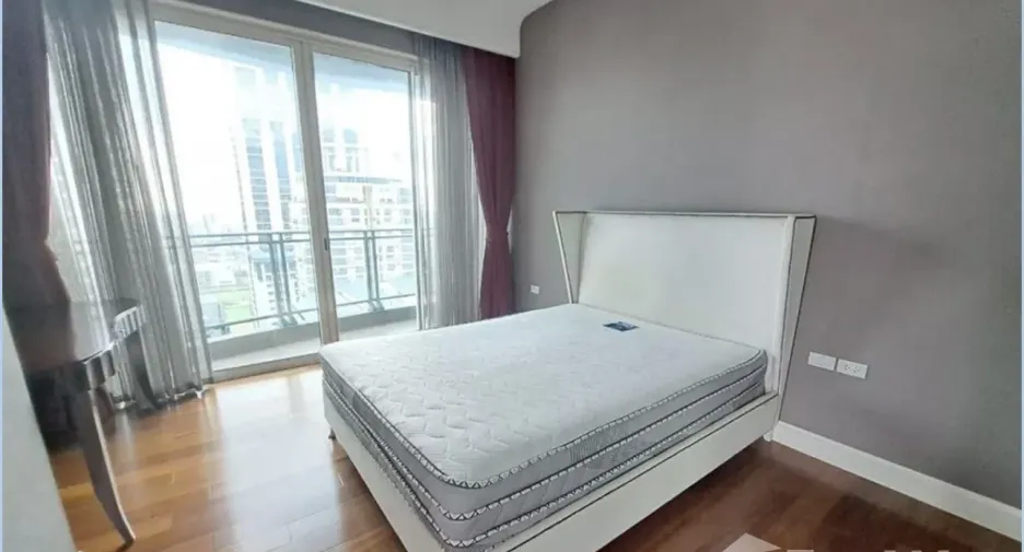 For sale and for rent 3 bedrooms condo in Pathum Wan, Bangkok