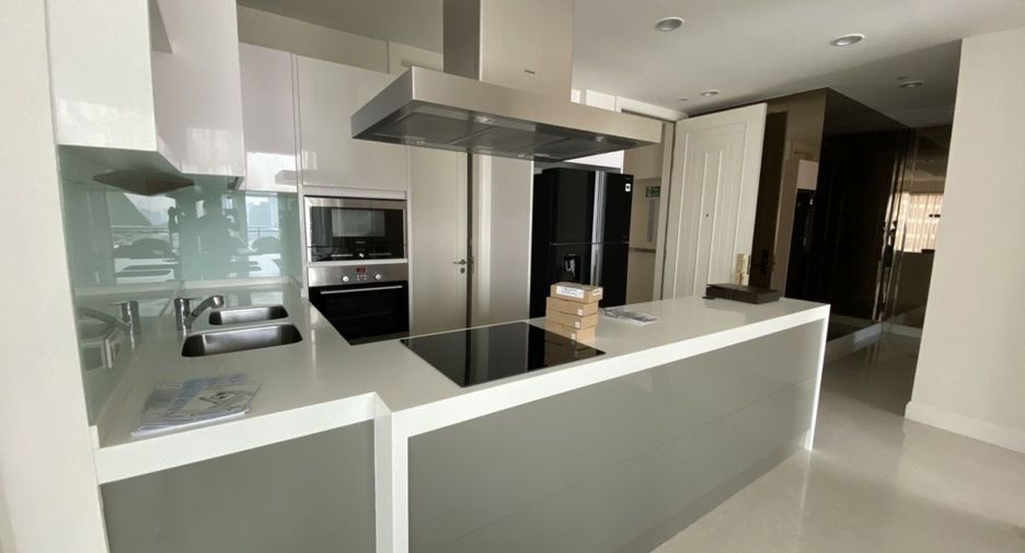 For sale and for rent 3 bedrooms condo in Pathum Wan, Bangkok