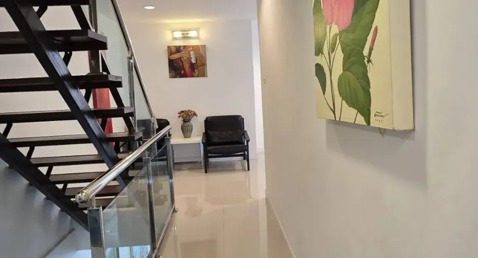 For rent 6 bedrooms house in Lam Luk Ka, Pathum Thani