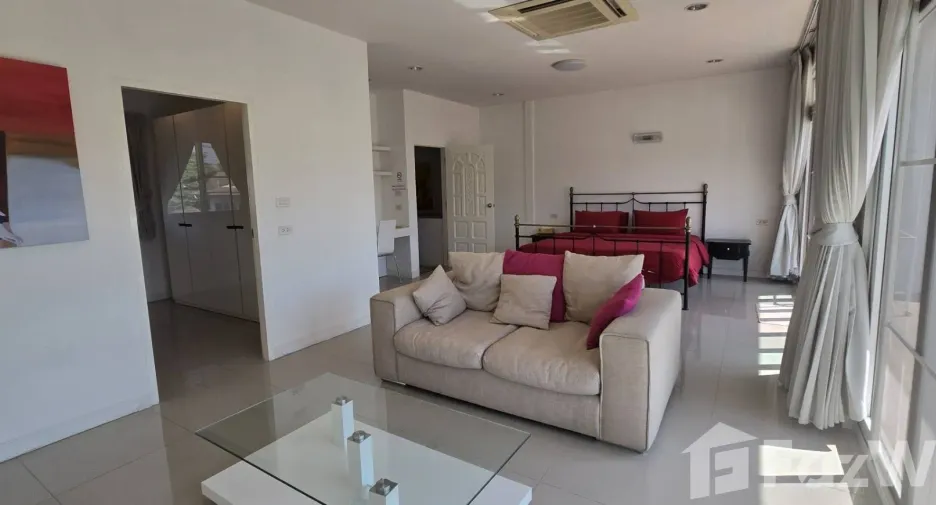 Casa en alquiler de 6 habitaciones en Lam Luk Ka, Pathum Thani