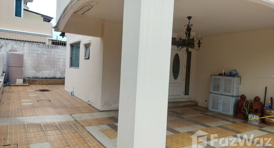 出售 3 卧室 独立屋 在 Bang Khen, 曼谷