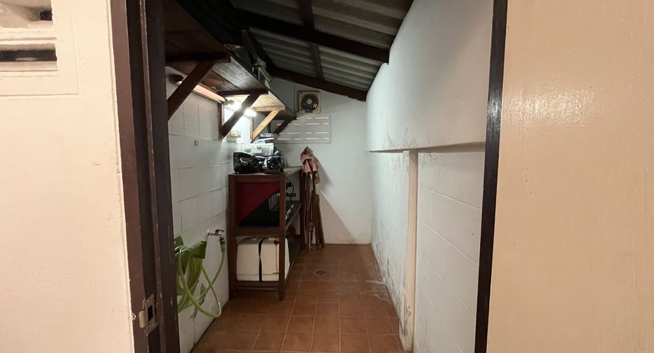 For sale and for rent 4 bedrooms townhouse in Bang Lamung, Chonburi