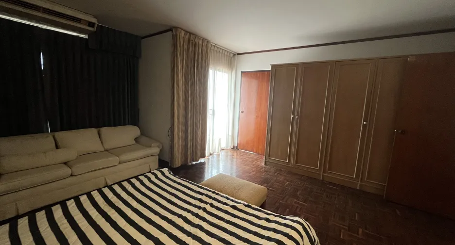 For sale and for rent 4 bedrooms townhouse in Bang Lamung, Chonburi
