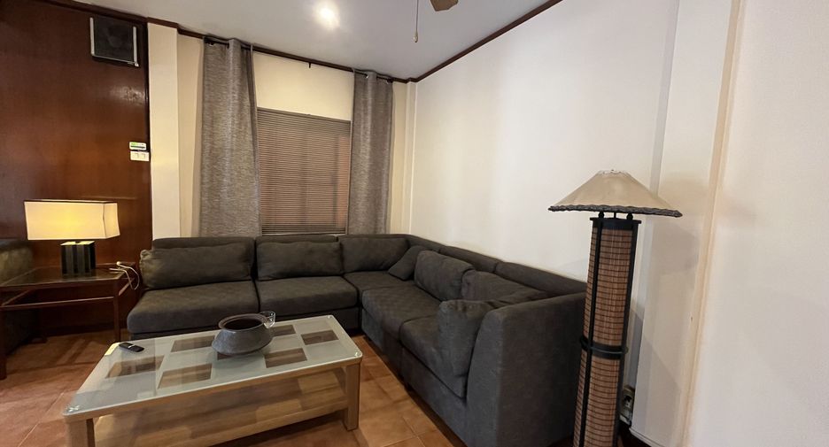 For sale and for rent 4 bedrooms townhouse in Bang Lamung, Chonburi