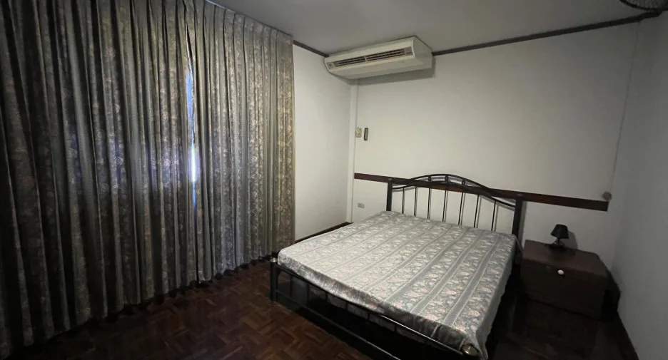 For sale and for rent 4 bedrooms townhouse in Bang Lamung, Chonburi