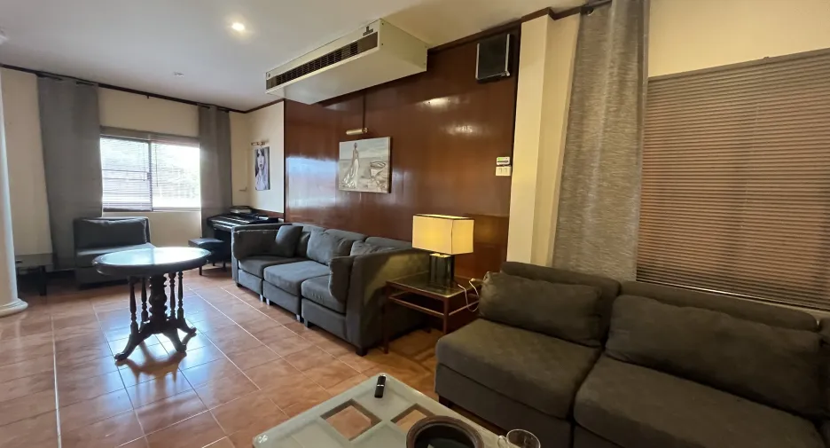 For sale and for rent 4 bedrooms townhouse in Bang Lamung, Chonburi